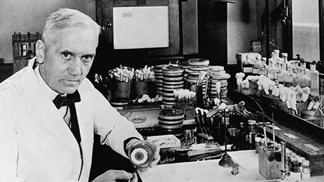 Sir Alexander Fleming – Penemu Penisilin