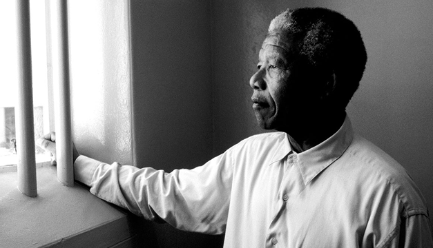 Nelson Mandela – Berjuang Melawan Politik Rasis Apartheid